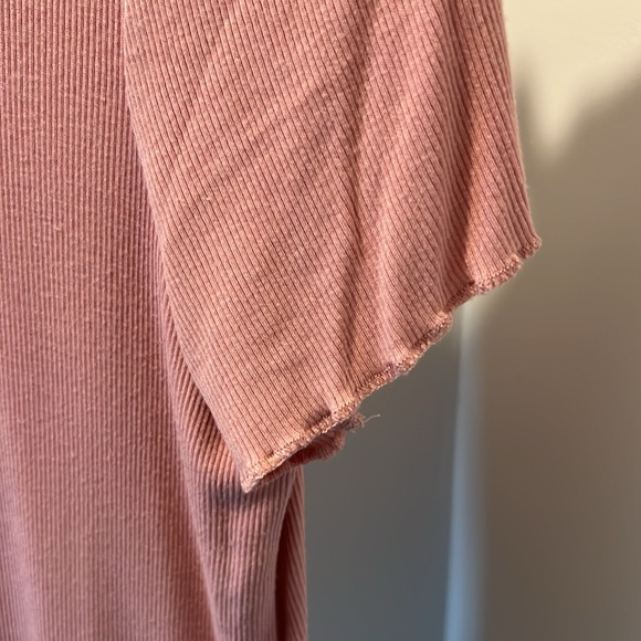 Pink soft tee! - Picture 4 of 6